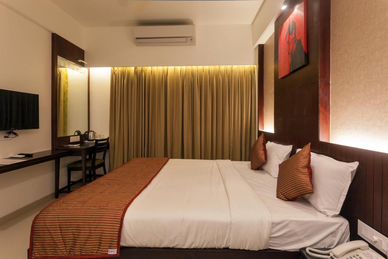 Hotel Chaitali - Pure Veg Kolhapur Room photo